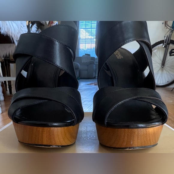 Michael Kors Black Leather Dana Wedges - Picture 4 of 7